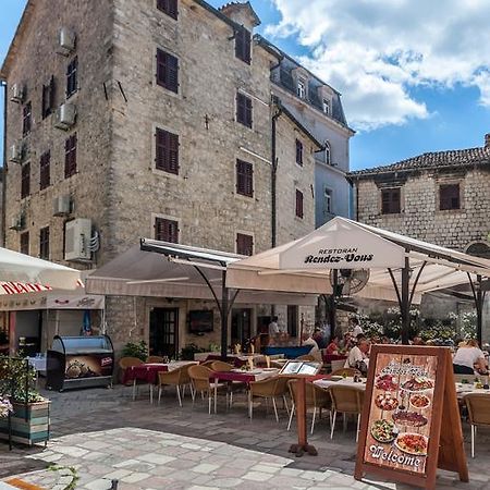 Hotel Rendez Vous Котор Екстериор снимка