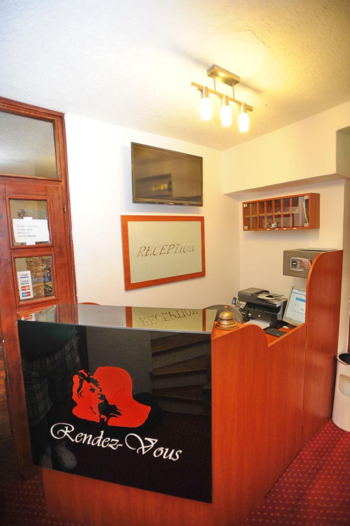 Hotel Rendez Vous Котор Екстериор снимка