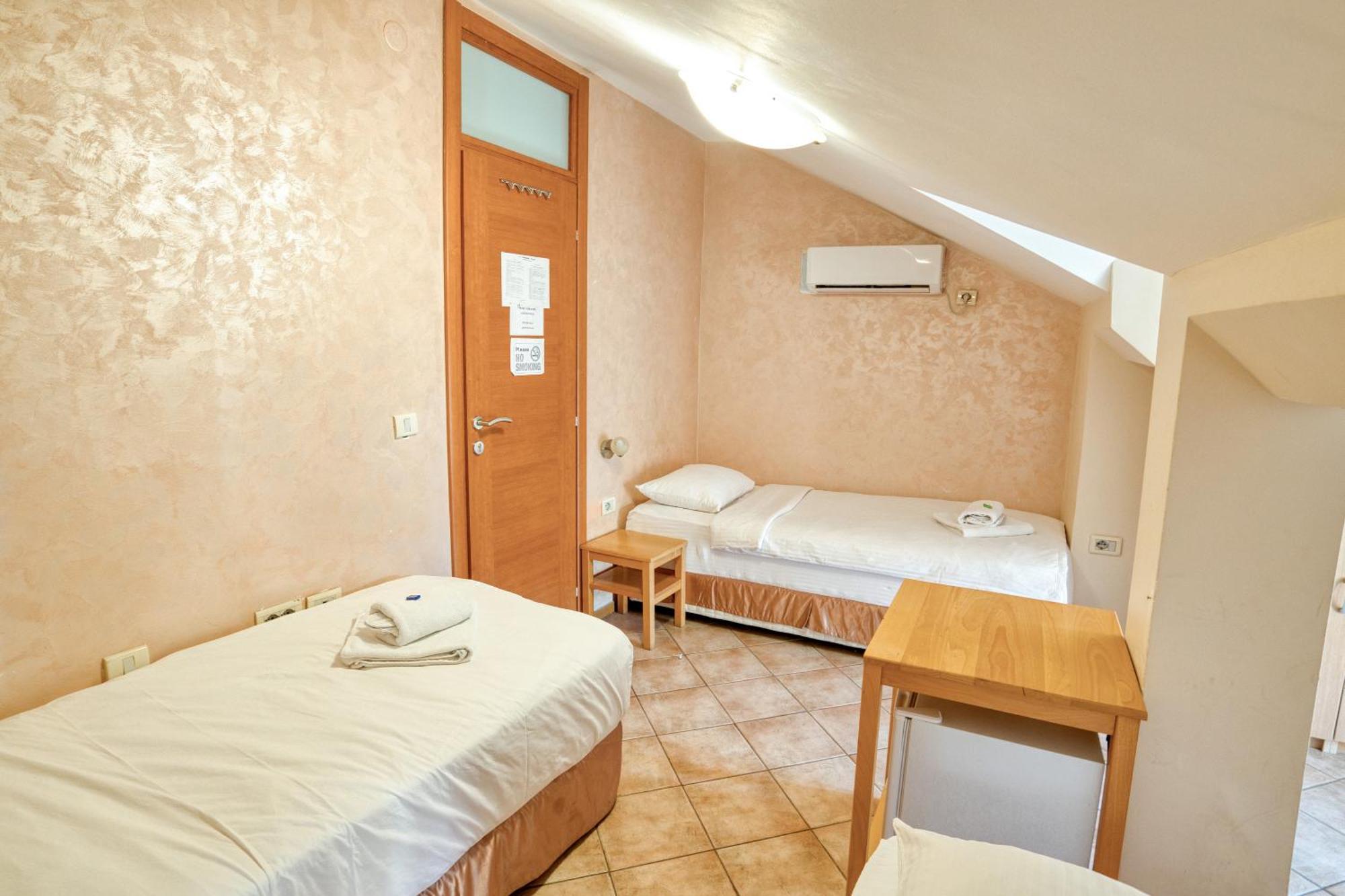 Hotel Rendez Vous Котор Екстериор снимка