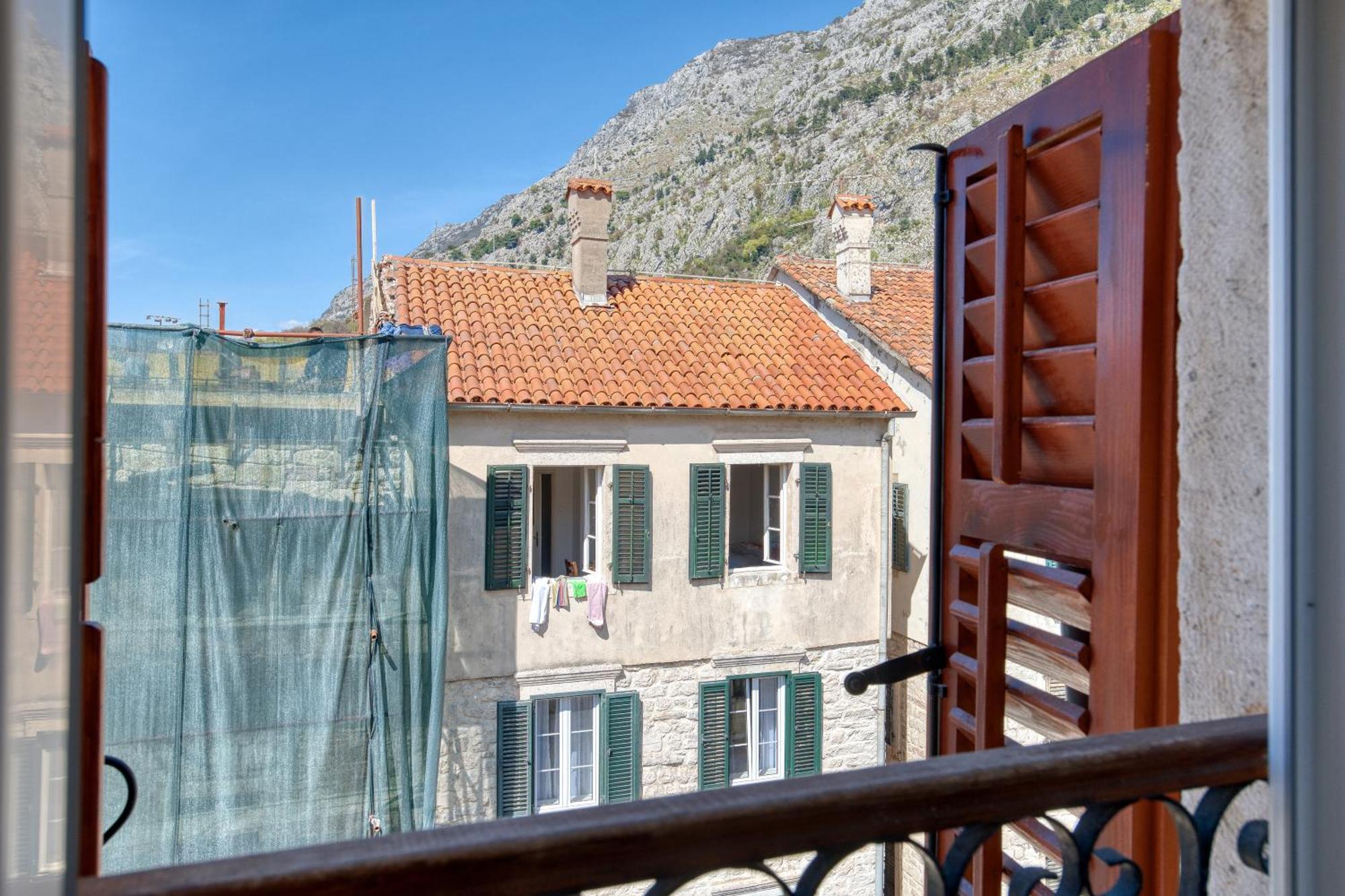Hotel Rendez Vous Котор Екстериор снимка