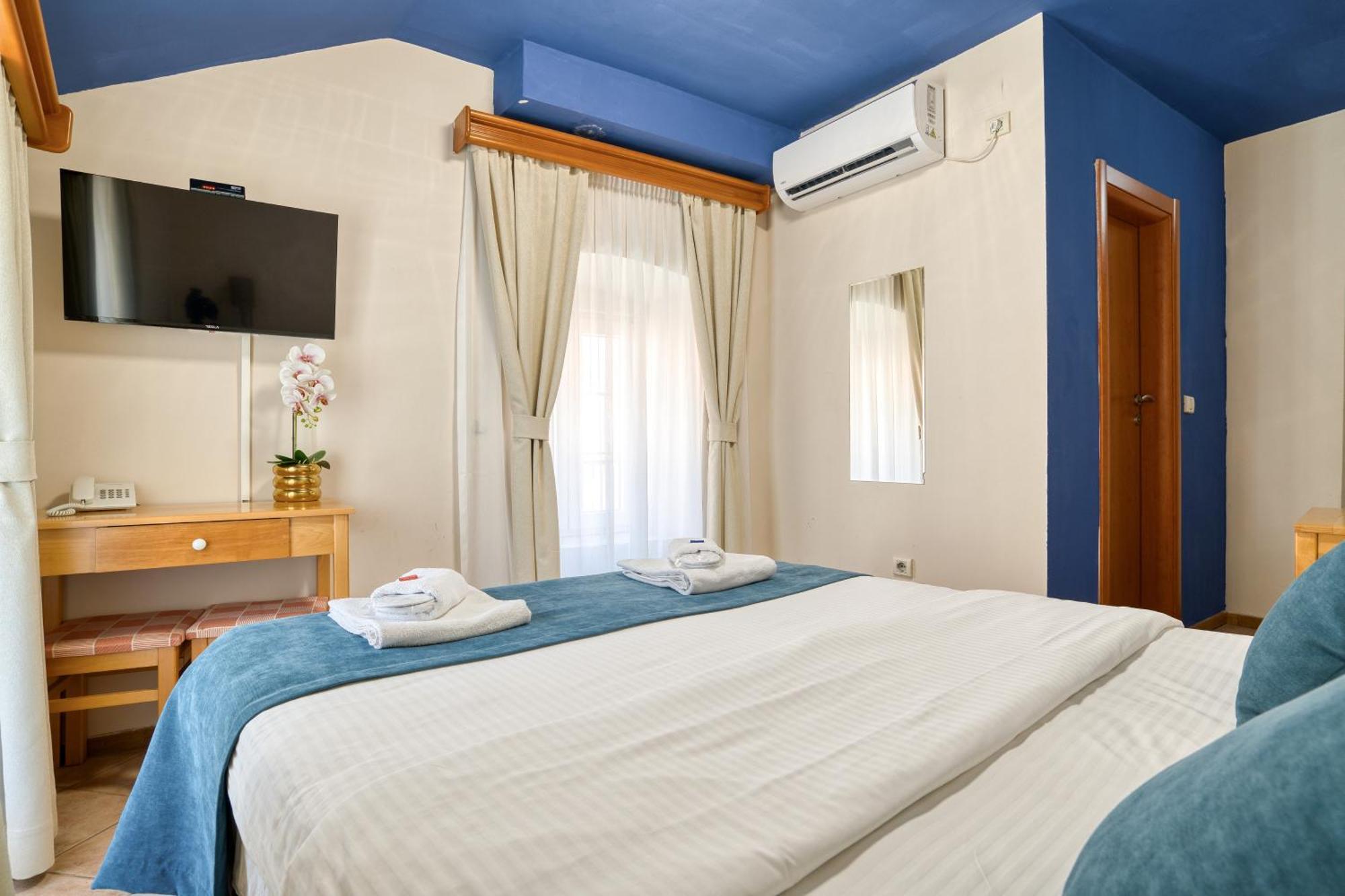 Hotel Rendez Vous Котор Екстериор снимка